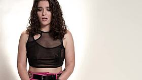 Victoria Voxxx's Kinky Solo Orgasm Up Close