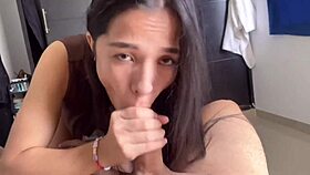 Young Colombian teen begs, Fuck my tight pussy deep!