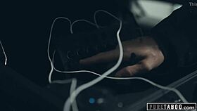 Young 18+ housewife audited, submitted to physical exam with licking and doggystyle drilling