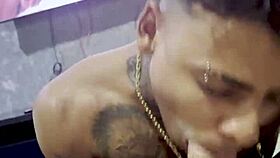 mamando meu amigo dotado em narrativa gay