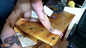 jovencita española gorda tatuada hace todo lo que le piden