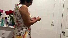 ohh, anna maria, mature latina, lovin’ my fans backstage, ya know