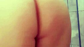 Tocando Mi Cuerpo In Gay Intimacy