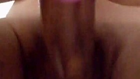 Vecina Caliente Llama Cuando Esposo No Esta Busca Mas en Juanlatino4