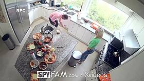 Jebao sam pastorku u kuhinji na Dan zahvalnosti