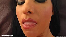 roxanne fingers herself to solo masturbation bliss on sapphix