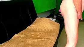 Tsekkaa Agarbasin ja Olprin strippi ennen hurjaa panoa