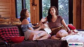 I dared my straight gf to kiss this lesbian chick