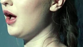 Real European gets fingered 😏