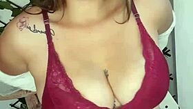 Me Encanta JUGAR When I'm Alone at Home