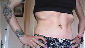 i swear, Chantal’s athletic body in leggings gets me so hard!