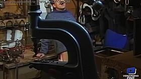 Elodie Chérie Belle Brune Rebelle Baisée Dans La Remise