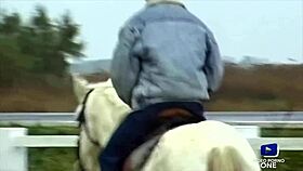 Elodie Chérie Belle Brune Rebelle Baisée Dans La Remise