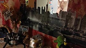 watch my teen gf get caught with her tits out?