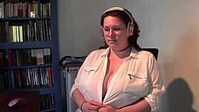 Watching Tiny Bra And Blouse Hypnovid