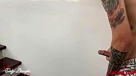 Tattooed Pornstar Fucks Novinha Delicia Dluquinhaa and Andrehot