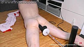 Mike Domina Il Grande Mamba Nero Su Una Selvaggia Macchina Da Scopare.