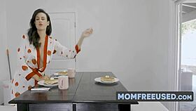 Stepmom Haley Spades In Group Moaning Session