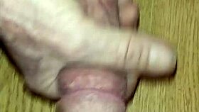 i'm jerking off my cock so hard...