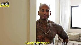 Chamei o gerente do hotel e fodi seu rabo 😈