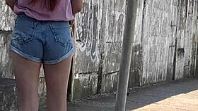 مخاطرة أطلب إيدزاب من غريب حار في الشارع