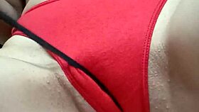 Estaba jugando con cinta y ups, something naughty slipped out down there