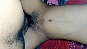 वाह, जब पड़ोस में कोई नहीं था... मैंने मौका पकड़ा और पड़ोसी की वाइफ को चोदा! 😜