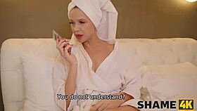 История на руса милф в чорапи, която преминава всички граници