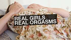 Watch Freckled Simone Masturbate Now!