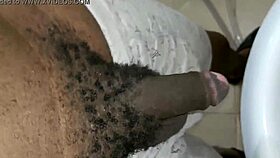 Arab guy pisses in public