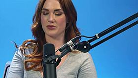 i'm siri dahl, showin how i orgasm with clit masturbation, up close!