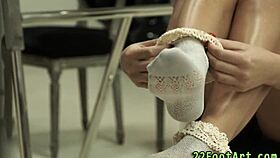 i love this redheaded babe's erotic footjob cumshot