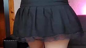 Γιατί αυτός ο μεγάλος κώλος sissy crossdresser φαίνεται τόσο σεξ στα εσώρουχα;