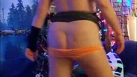 Hotwife steffi gold dances slutty pussy for you.