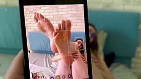 hei stepson, kenapa kamu ngebor aku sambil aku baca buku?