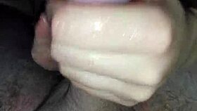 Otthoni Játék with Intense Cumshot Action