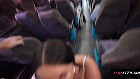 Oletko koskaan nähnyt salakavala seksiä julkisessa bussissa pervy teinin kanssa 18+?