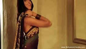 stripteasing and seducing technique to dance fully