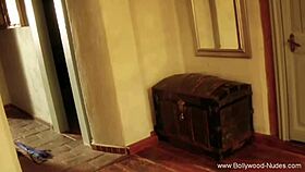 stripteasing and seducing technique to dance fully