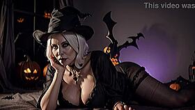 Wow, that spooky granny poses for halloween in hot 3d art!