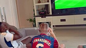 Negao fodendo forte a esposa gostosa enquanto o corno toca punheta asiatica safada pediu para os dois gozarem na cara - john coffee - lina nakamura