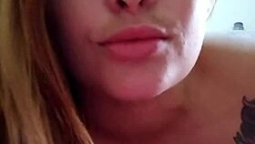 Watch me masturbate with the big pussy right up close to the camera!