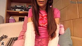 Anak Tiri Tipu Orang Asing untuk Creampie semasa Permainan Bilik Kotor