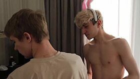Two Sweet Twinks Seduced A Student With A Big Dick Into Sex