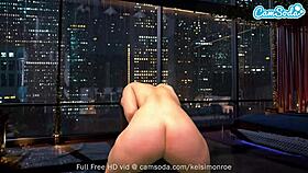 Watch Kelsi Monroe Masturbate on Sybian!