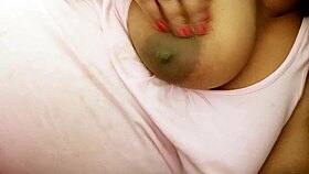 bangladeshi sexy girl showing natural tits