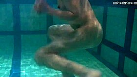 I'm Ivetta having fun in the pool, wanna watch meee?
