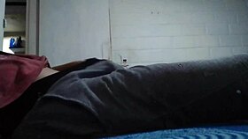 Hey, Guadalajara gay Jhozue gives a small handjob! 😉