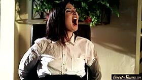 want to see this glamorous babe get pussyfucked and jizzed on in fantasy roleplay?