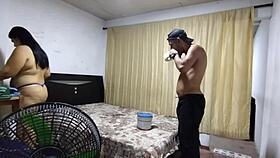 esposa infiel folla con amigo mientras cornudo trabaja?